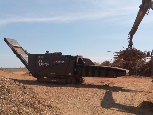 FORESTRY WOOD CHIPPER KONG 1250E