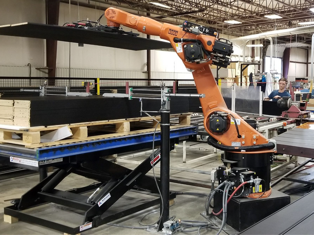 Machine Tending Kuka robot