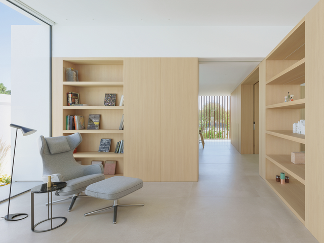 Uniboard's L12 Legend Oak