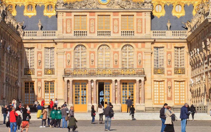 11-biggest-houses-world-web