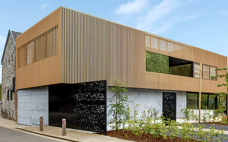 Geolam Monarch Metal Home