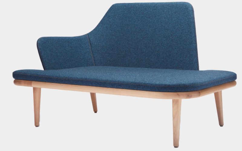 design-emphasis-2022-commercial-winner-nest-lounge-chair-website