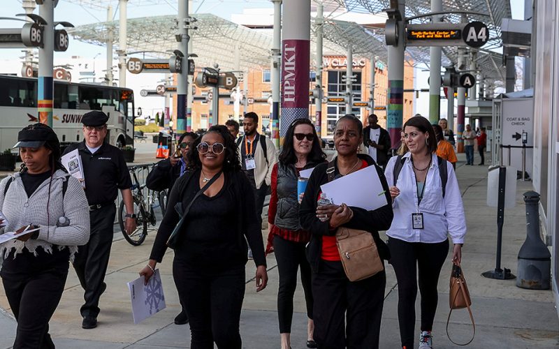 furniture-industry-set-high-point-market-admid-dark-clouds-web