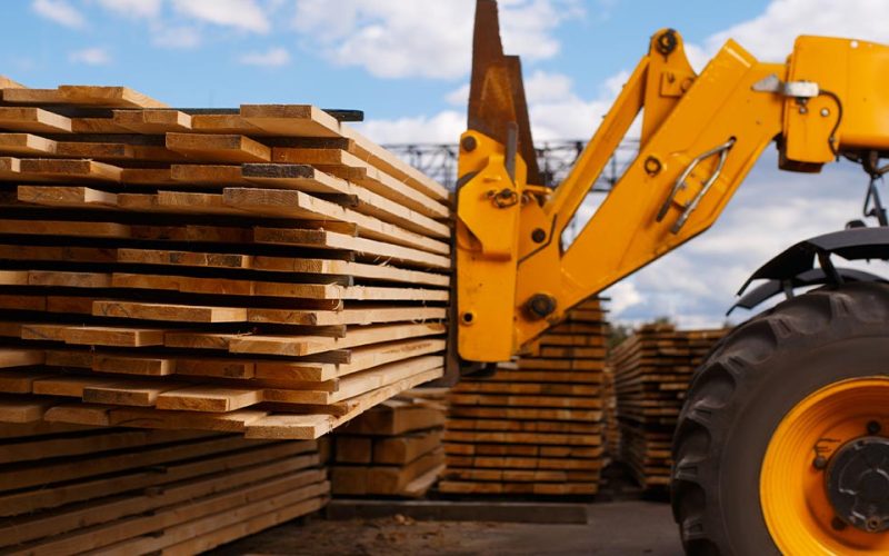 lumber-prices-ups-march-tariff-concerns-web